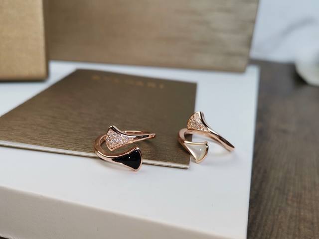 Bvlgari's new fan-shaped ring with offset diamonds, black agate and white mother