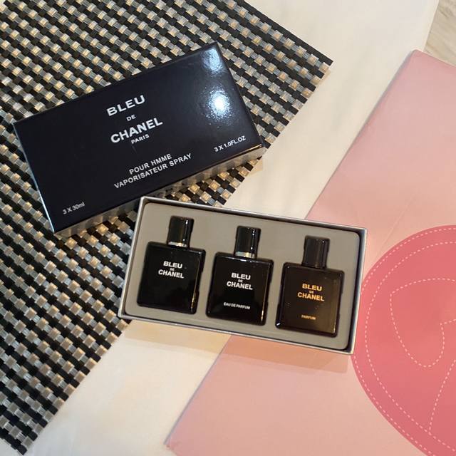 Counter quality Chanel Bleu de Parfum 3-piece set * 30ml, set includes Bleu Inte