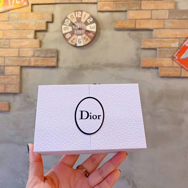 Counter quality Dior perfume sample set of three, double-door. As the saying go