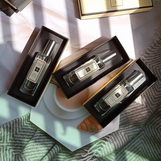 Counter quality Jo Malone's three popular perfumes, 30ml single bottle with thre