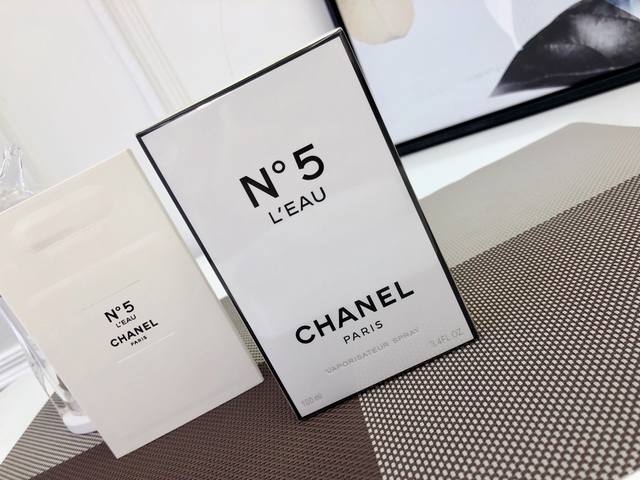 Official quality DDD. Chanel No. 5 Eau Premiere, born from a discreet and luxuri