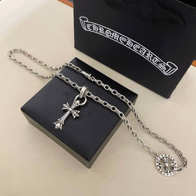 New counter quality Chrome Hearts classic retro round cross letter necklace cro