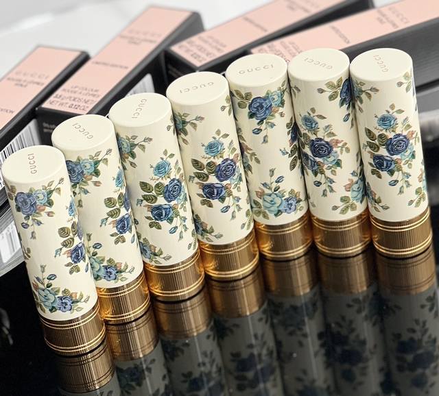 Official quality Guccl's new retro blue floral is elegant and timeless~ I'm abso