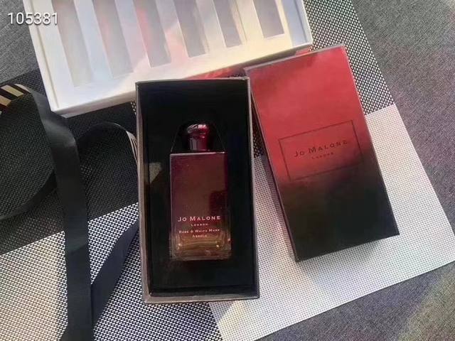 Counter quality. Jo Malone 2018 Limited Edition New Eau de Parfum, Rose & White
