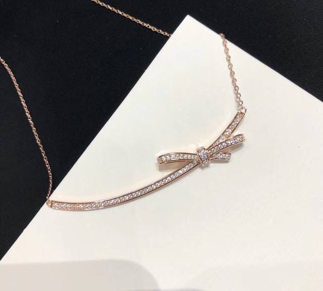 This exquisitely crafted Chanel bow necklace, part of the Chanel Maison's fine