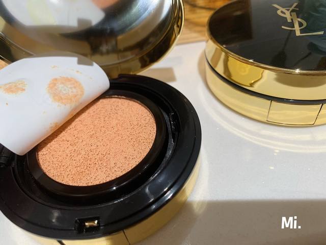 Special offer: Order note: Ysl Saint Laurent Feather Air Cushion 14Gysl