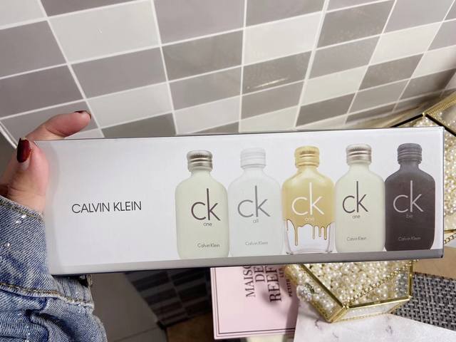 Counter quality New Ck 5-piece perfume set! Long-lasting new arrival Ck perfume