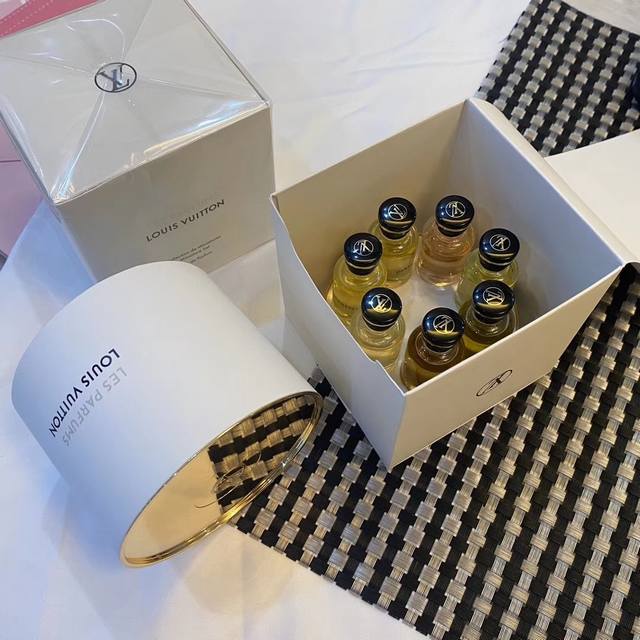 Official quality DDD. This Lv perfume set is so good I can't resist buying it. D