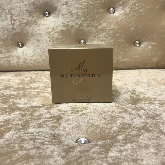 Official quality DDD, a cool, yet scheming "bad girl" fragrance. DDD, the center