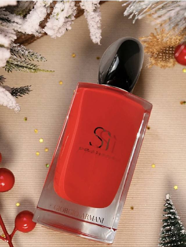 Counter quality Armani Red Love Perfume I absolutely love the packaging of this
