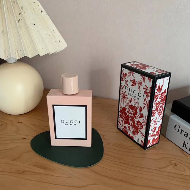 Official quality G-brand floral perfume will captivate your heart. The floral ba