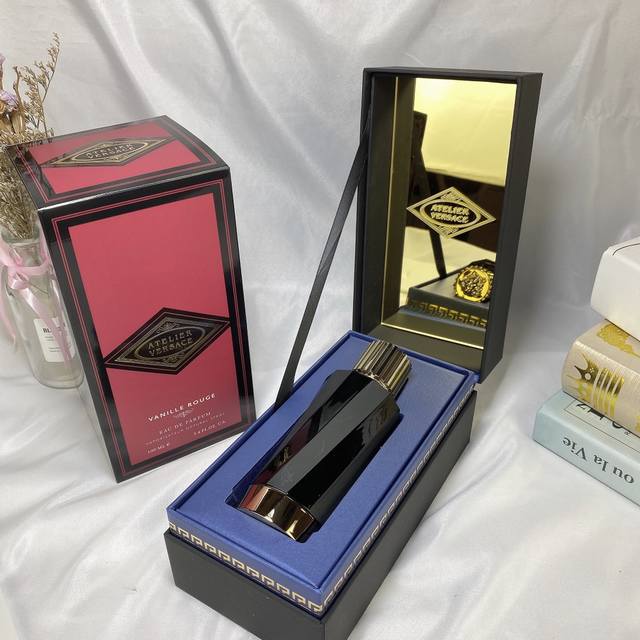 Counter quality Versace new red vanilla perfume Ml, high-end wooden box packagi