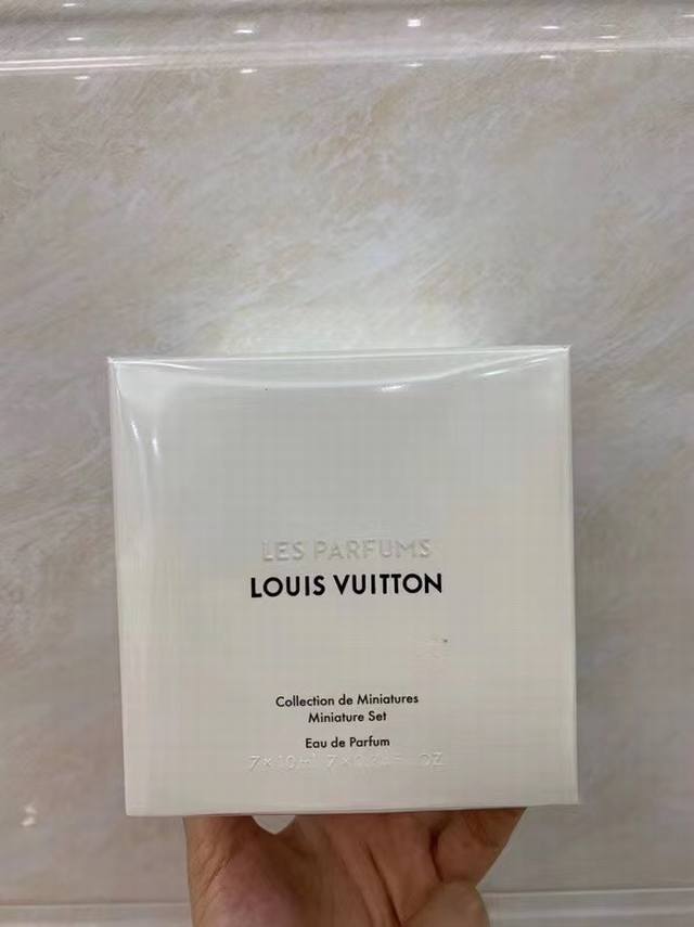 Counter quality Lv Louis Vuitton perfume 7-piece set * 10ml cylinder 1Rose Des V