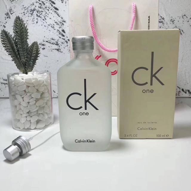Counter quality Ck perfume Ml, white bottle Ck One, black bottle Ck Be, two mod