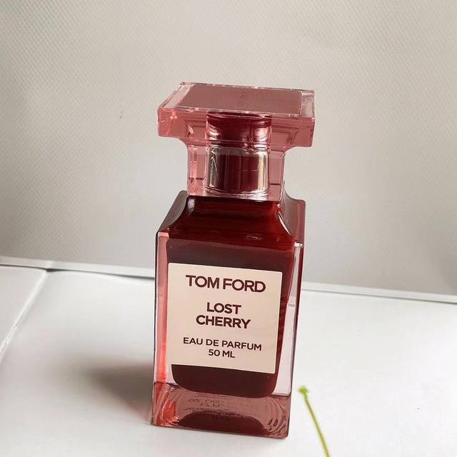 Counter quality Lost Cheryy Falling Cherry Sweetness Top notes: black cherry, c