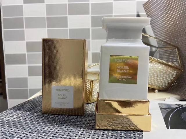 Special counter quality Tom Ford Soleil Blanc. This is the only white bottle fro