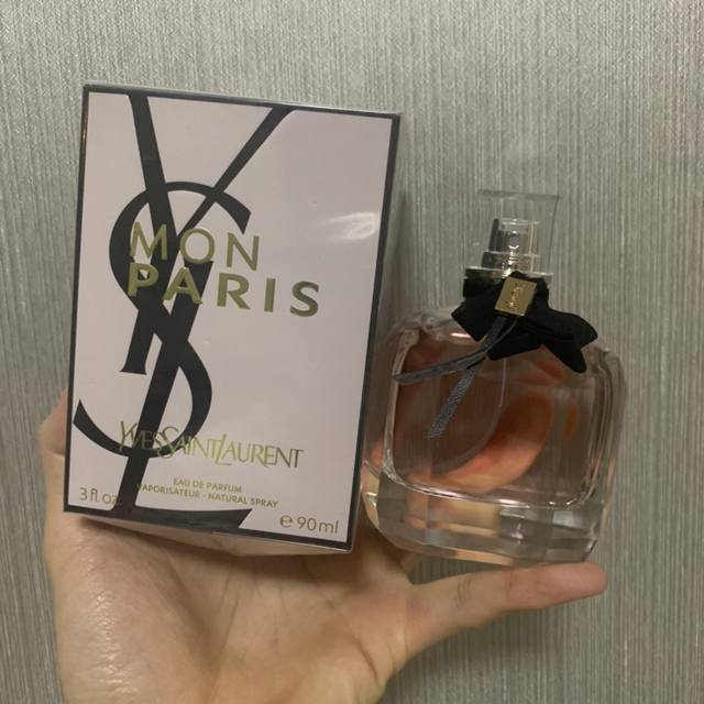 Real shot of counter quality product Ysl Yves Saint Laurent Paris Reverso Hair P