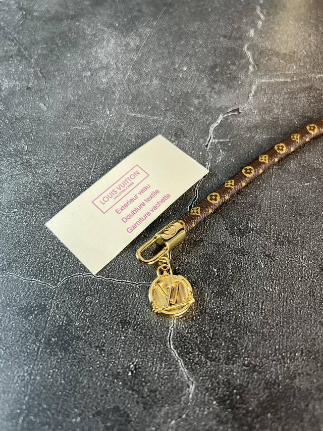 Lv shield leather bracelet, brass material counter same style DDD