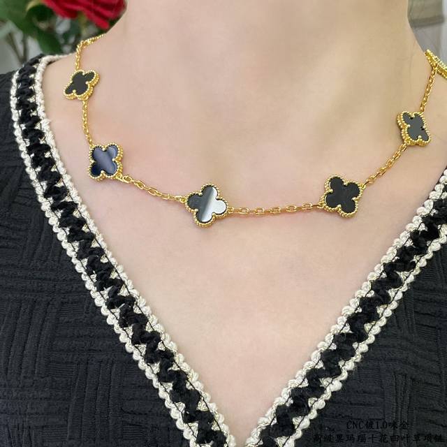 V gold-plated Vca high-grade black agate ten-flower four-leaf clover necklace. T