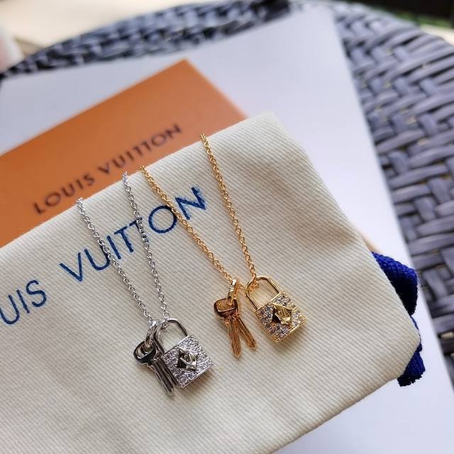 Lv lock necklace, inspired by the Monogram design of Georges Louis Vuitton, requ