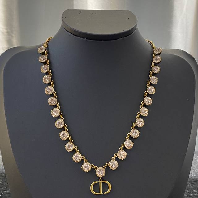 Dior necklace hot-selling new arrivals! A stunning pink diamond Dior necklace in