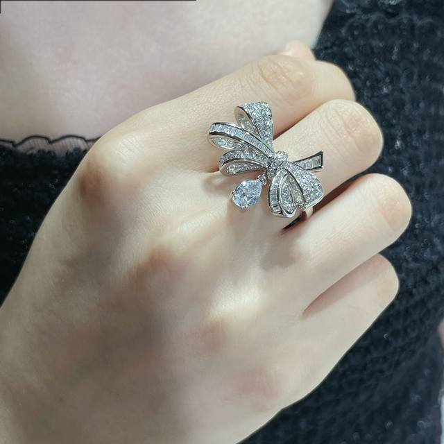 This price is adjusted to 925. New upgraded version size: 5678. Graff Butterfly