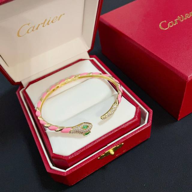 Cartier's snakehead diamond bracelet has become a viral hit on Douyin and Xiaoho