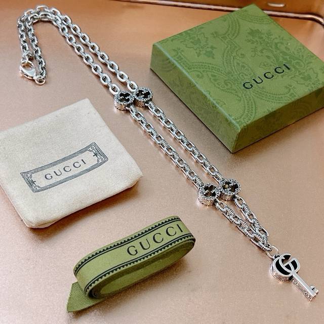 The platform's top choice for Gucci necklaces: the latest model, a higher-end ch