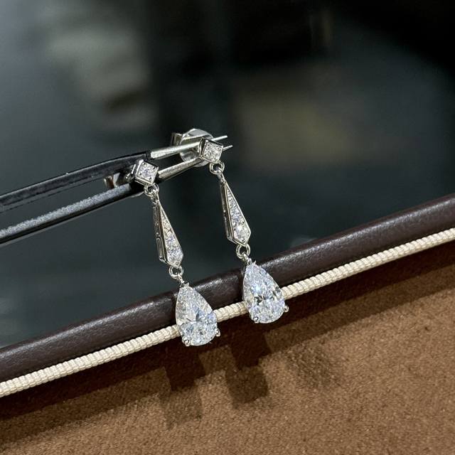A6544 New Chaumet Paris teardrop tassel earrings, high-quality hand-inlaid with