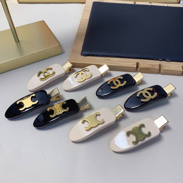 Chanel Xiaoxiang Chanel press clip titanium steel logo press clip side clip dail