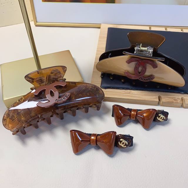 Chanel Xiaoxiang Chanel press clip acetate bow logo press clip side clip daily e
