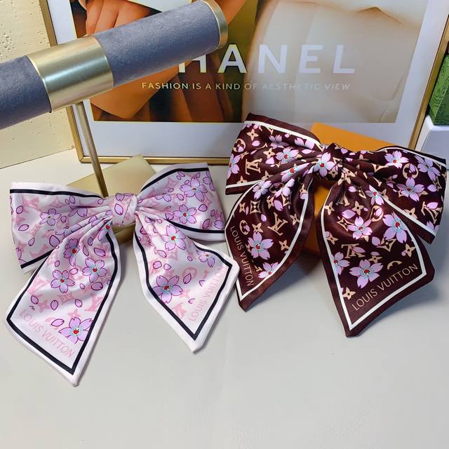 Chanel Xiaoxiang Chanel hairpin satin bow hairpin spring clip version three-dime