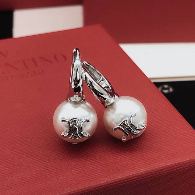 No. Sled0009 * Latest pearl ear hook consistent Zp brass material DDD