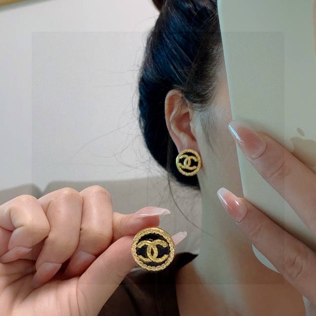 Chanel Chanel Double C vintage black earrings look great with any style. This ve