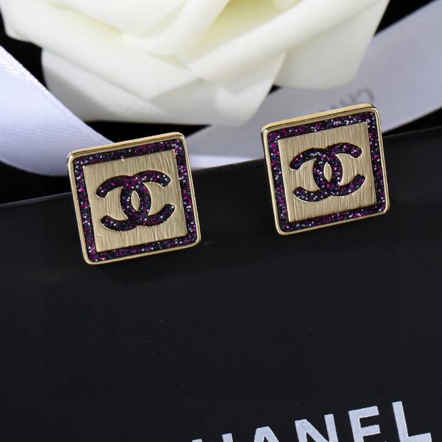 Chanel's new colorful earrings are made with great care in every detail. This de