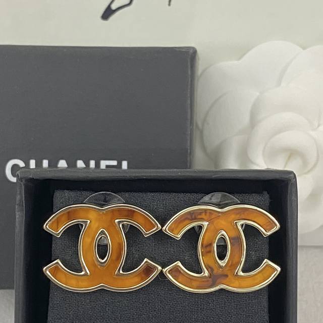 Code E2284 Chanel earrings hot-selling new Zp, counter synchronization Chan 23