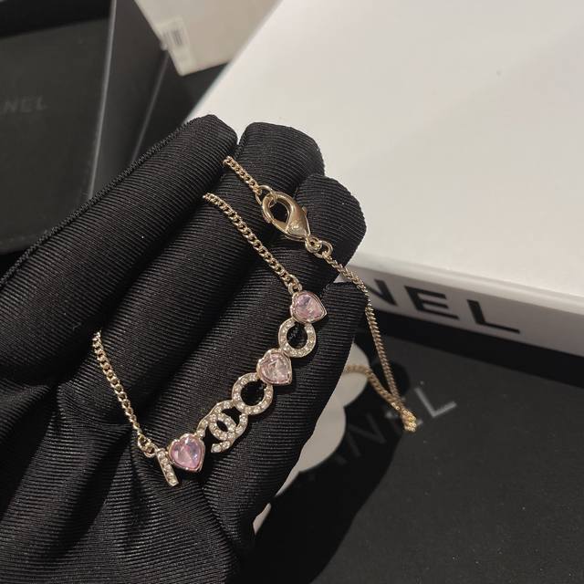 No.Xxl0254 Chanel 22B pink diamond heart Coco short chain Playful, sweet and ver