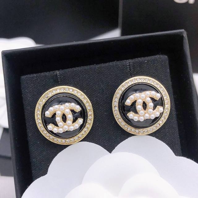 No.Xed0714 Chanel round micro-encrusted diamond earrings classic hot selling ste