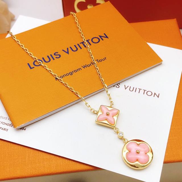 No.Lxl0054 Lv*Latest pink necklace consistent Zp brass material DDD