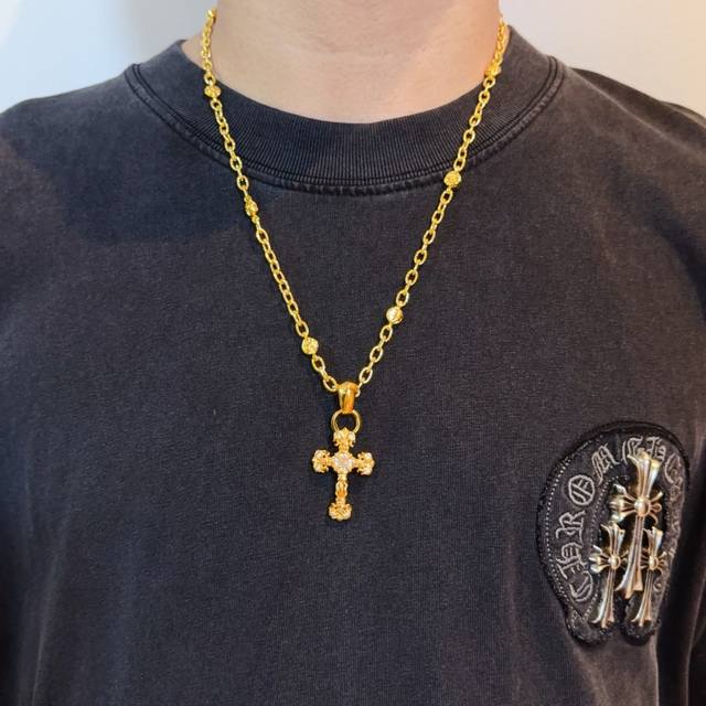 New counter quality Chrome Hearts gold diamond flame cross necklace with concave