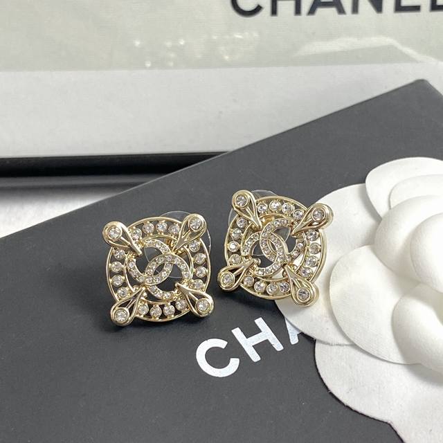 Code E2261 Chanel earrings hot-selling new style Zp Chan 23 compass rhinestone