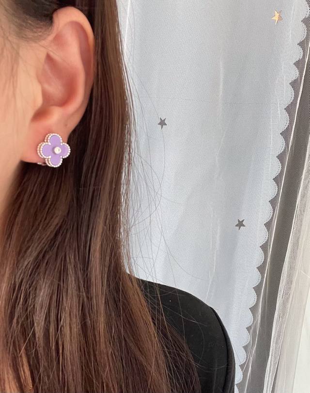 V gold-plated. Vca purple chalcedony with diamond four-leaf clover earrings, mar