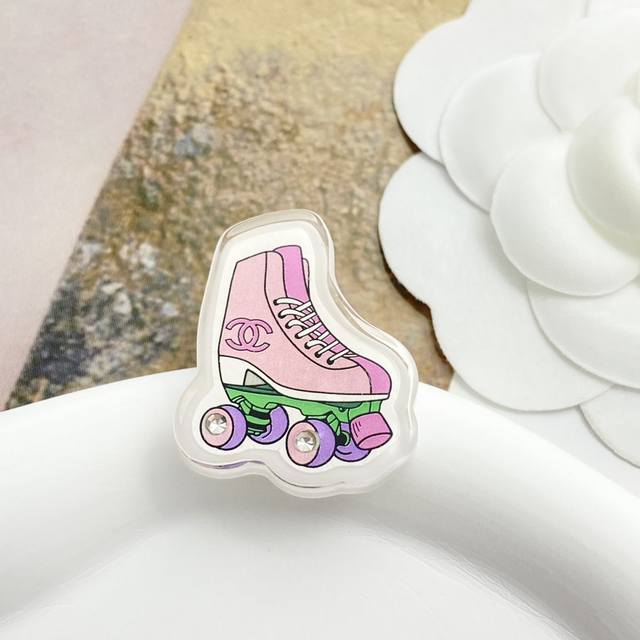 Code A630 Chanel brooch hot seller Chan 24 acrylic ice skate brooch Candy Barbi