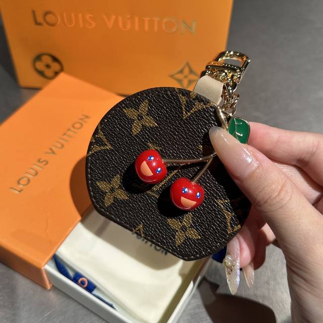 New Product M02830 Blue Eyes Louis Vuitton Lv X Tm Cerise Lv Mini Mirror Cherry
