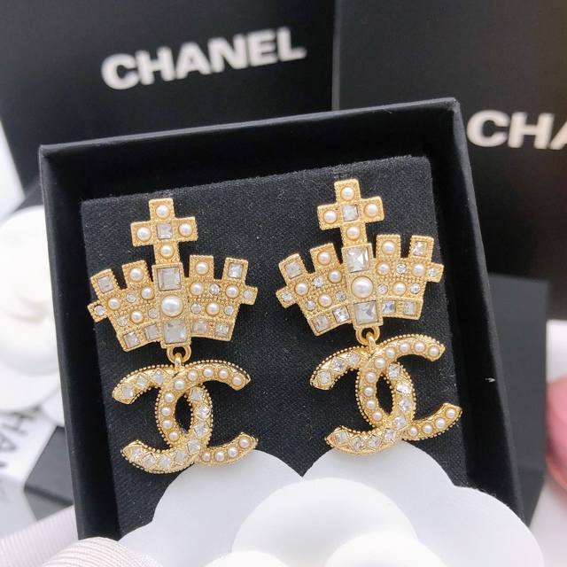 No. Xed0628 Perfect two-color 22 SS Handicraft Castle Series, it is so beautifu