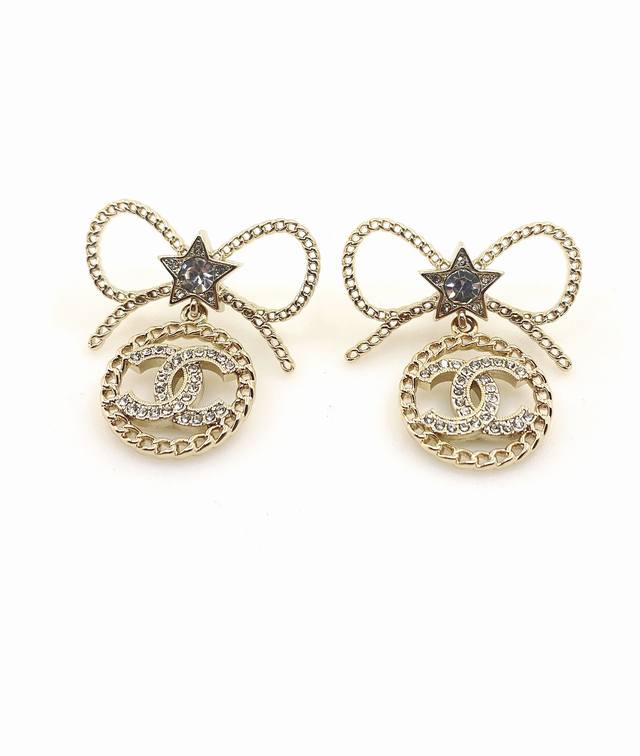 Ch*Nel latest hollow bow earrings consistent Zp brass material DDD