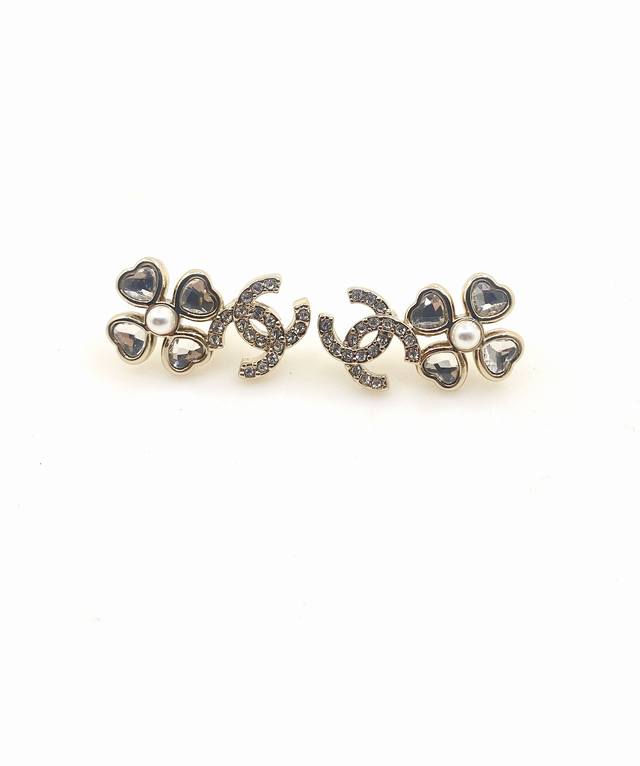 Ch*Nel latest white diamond flower earrings consistent Zp brass material DDD