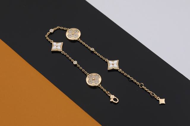 Four-Motif Flower Bracelet with Diamonds, customizable with real gold and diamo