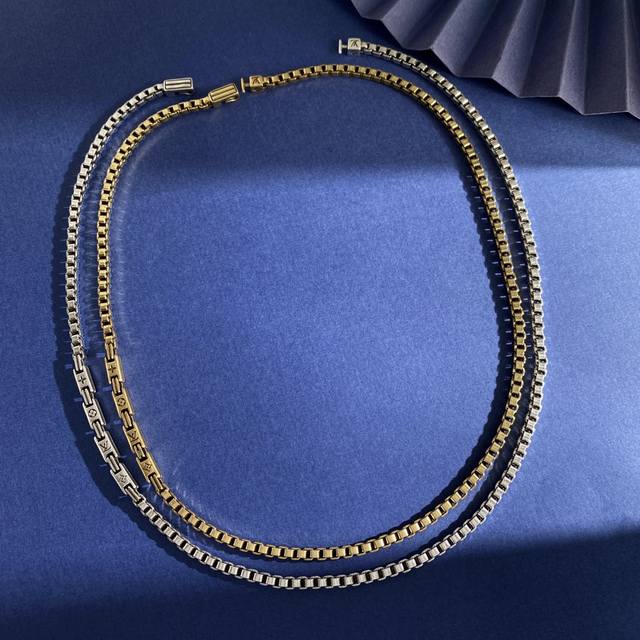 Lu92 Lv Louis Vuitton retro street fashion unisex box chain bracelet necklace wi