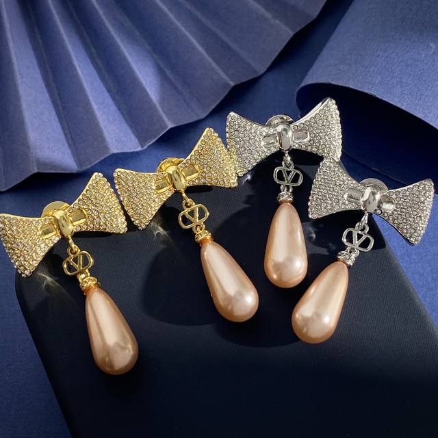 Hl92 Valentino European and American personalized fashion full diamond bow penda